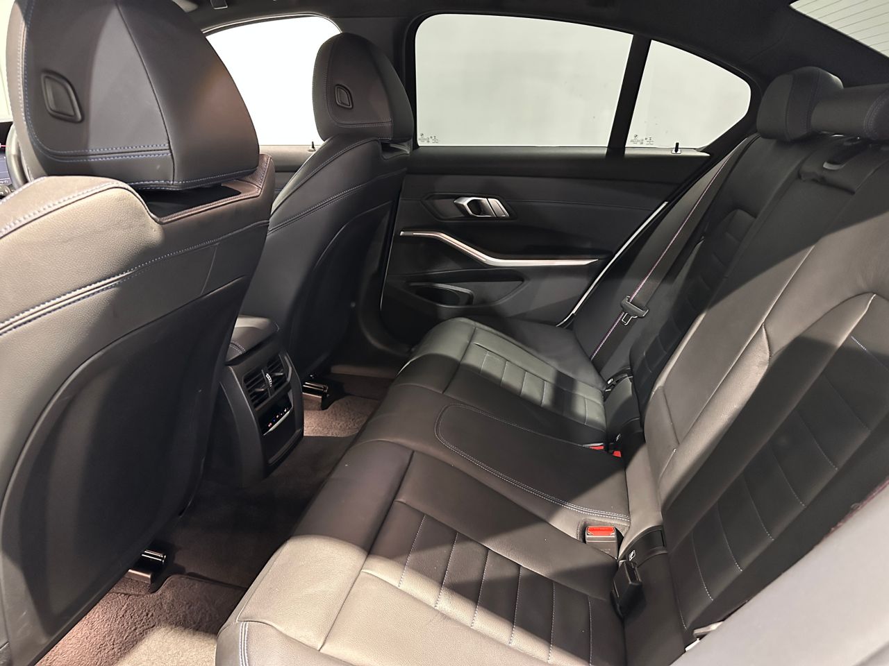 G20 320d xDrive RHD Saloon