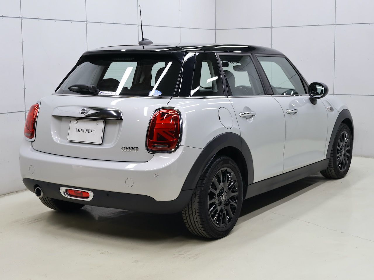 F55 MINI Cooper 5-Door Hatch LCI