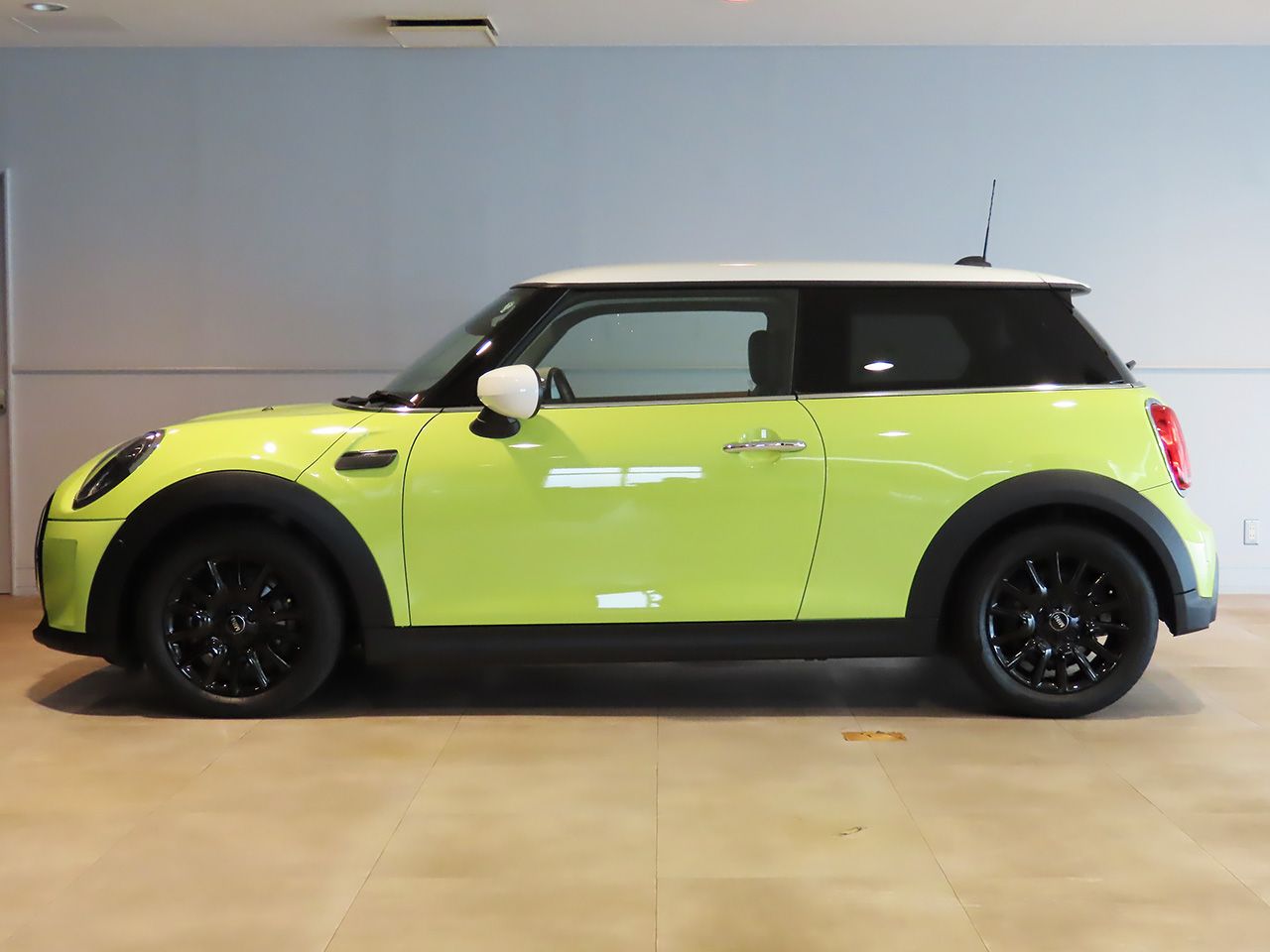 MINI Cooper F56 RHD