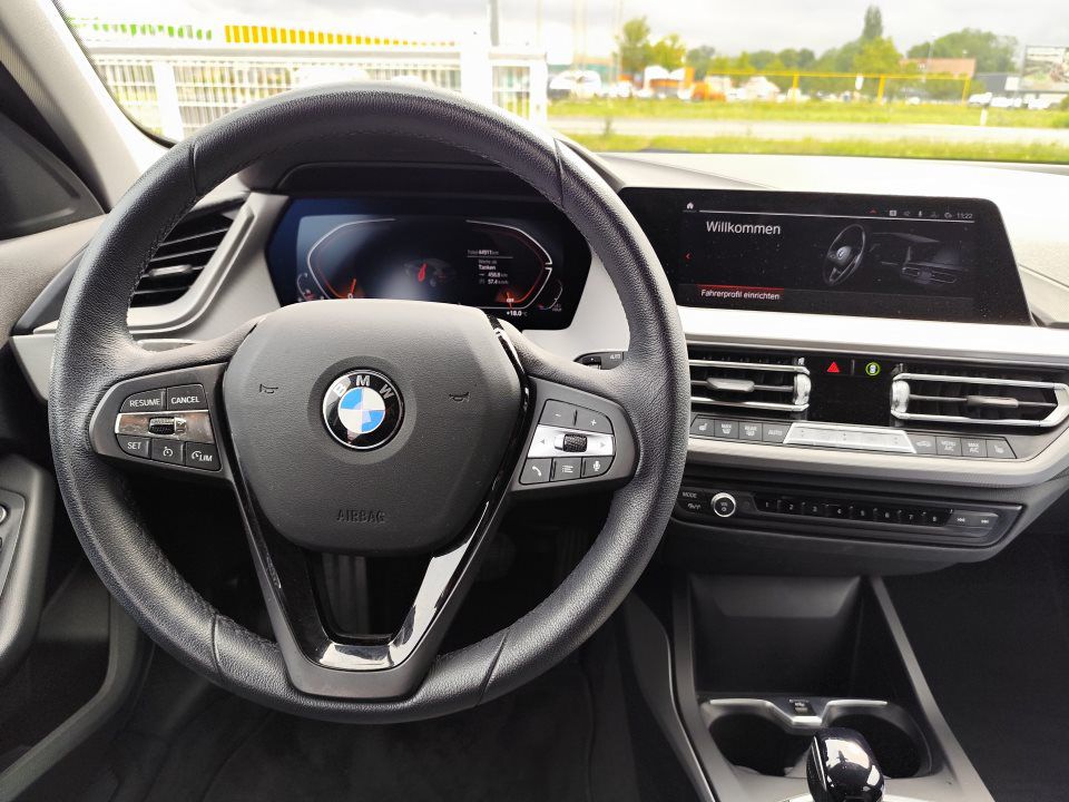 BMW 118
