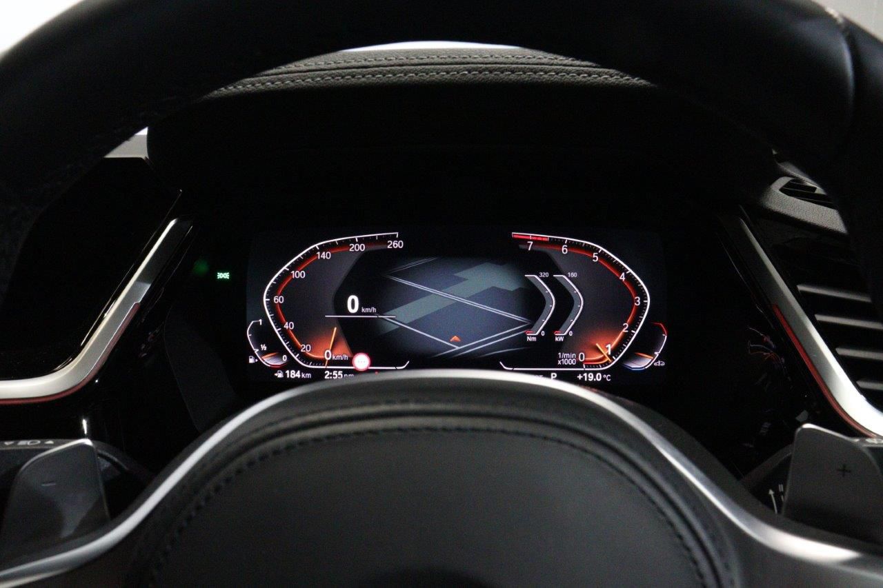 G29 z4 sDrive20i RHD
