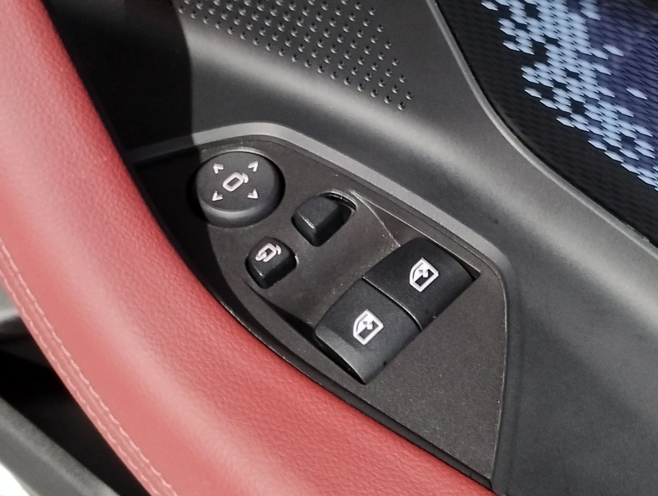 G42 220i Coupe