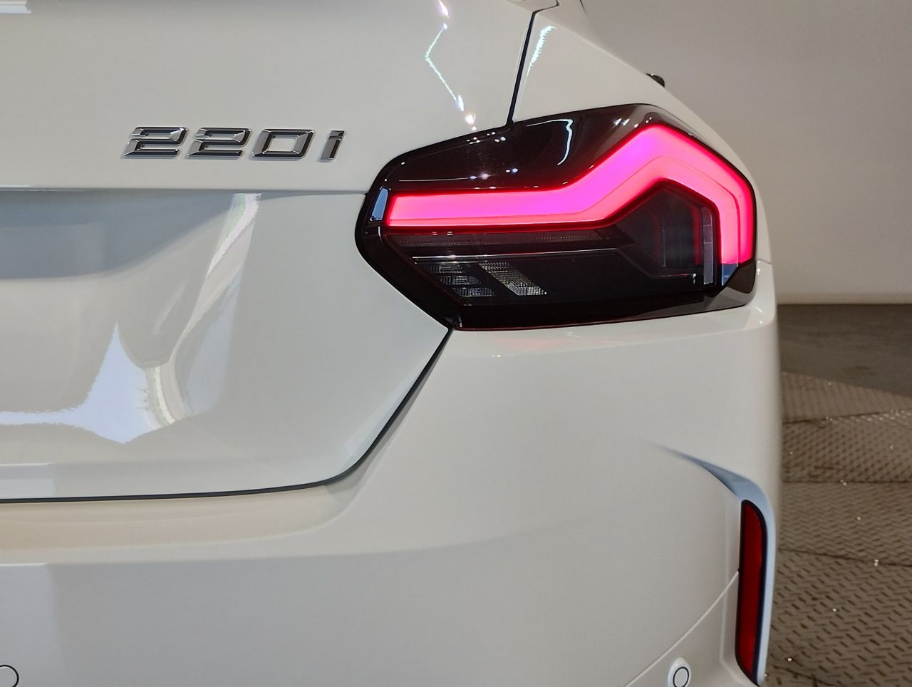 G42 220i Coupe
