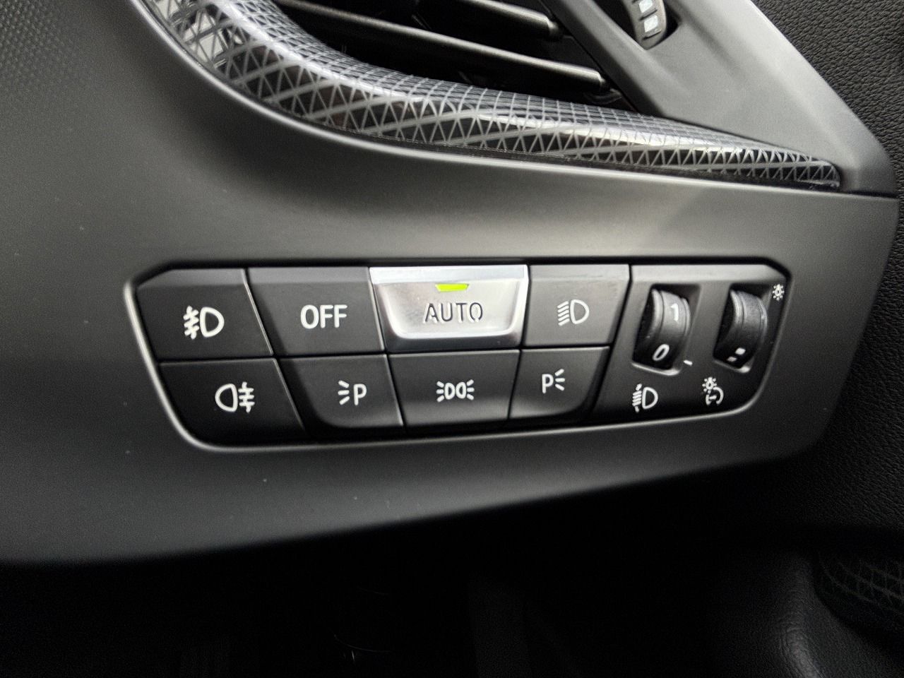 F40 118d Sports Hatch 5-door B47 2.0d