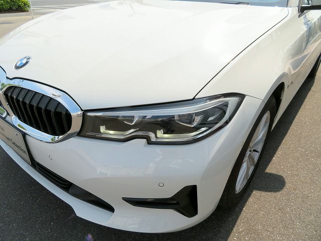 G20 320d xDrive RHD Saloon