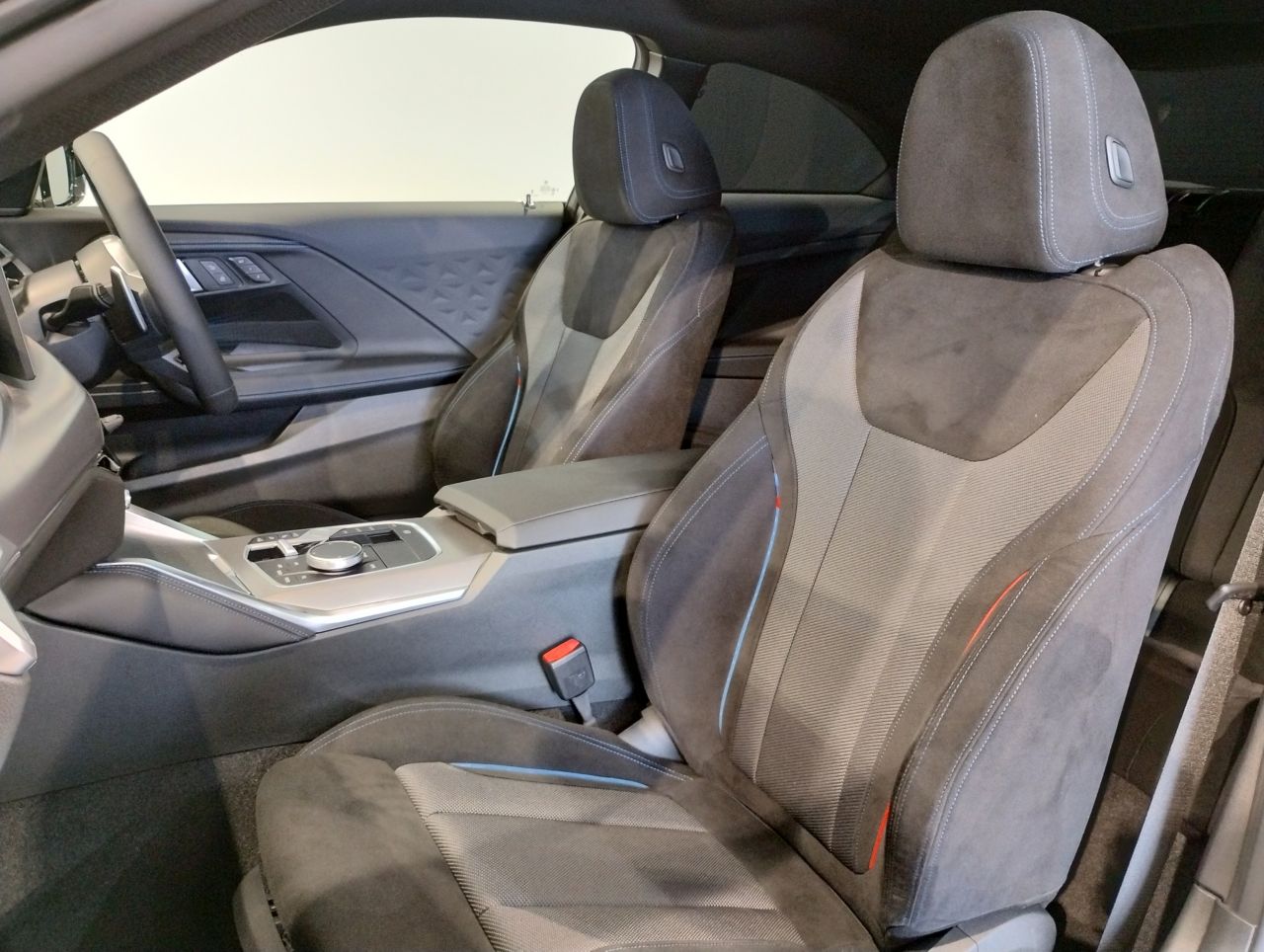 G42 220i Coupe