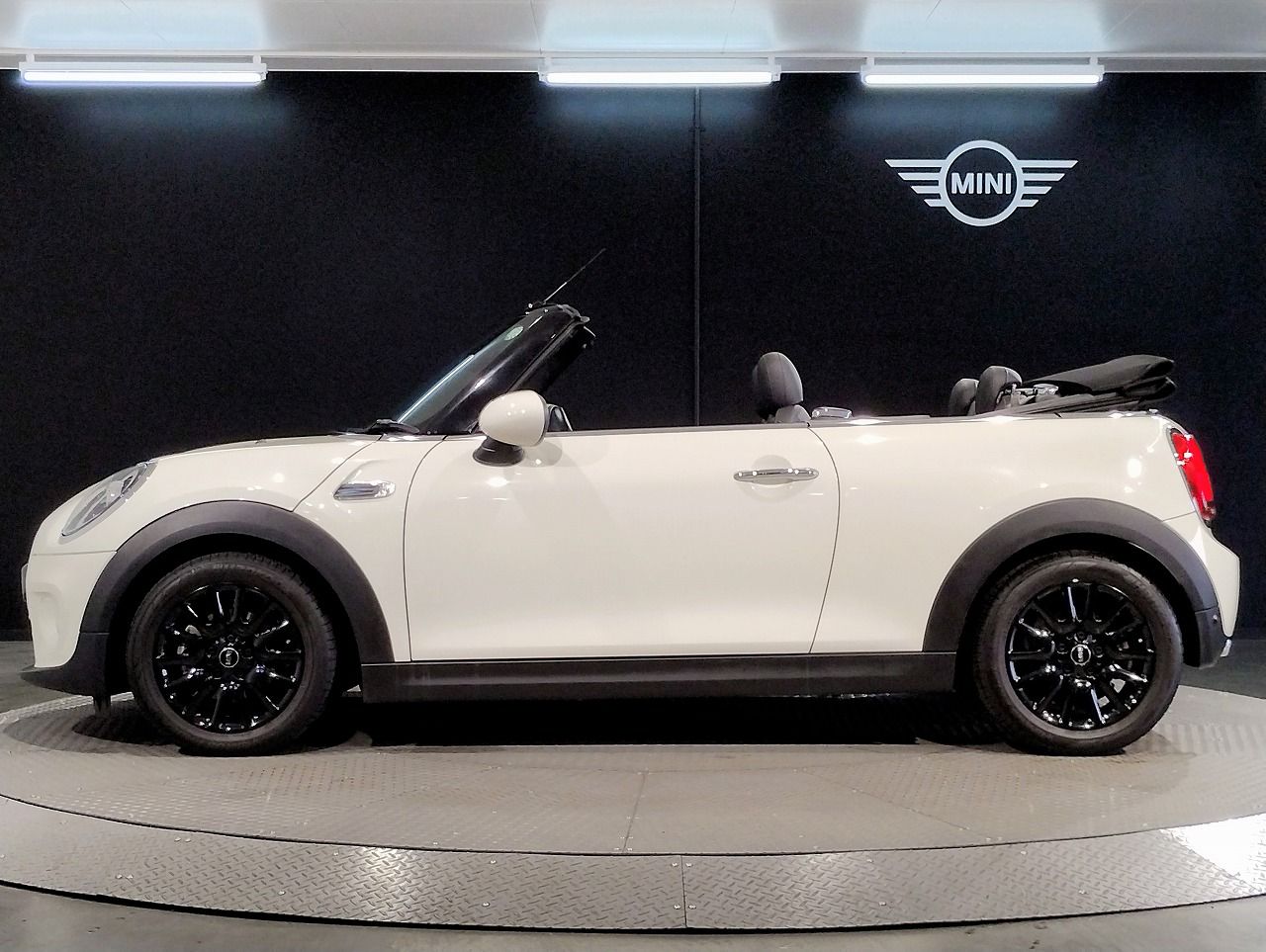 F57 MINI Cooper Convertible LCI