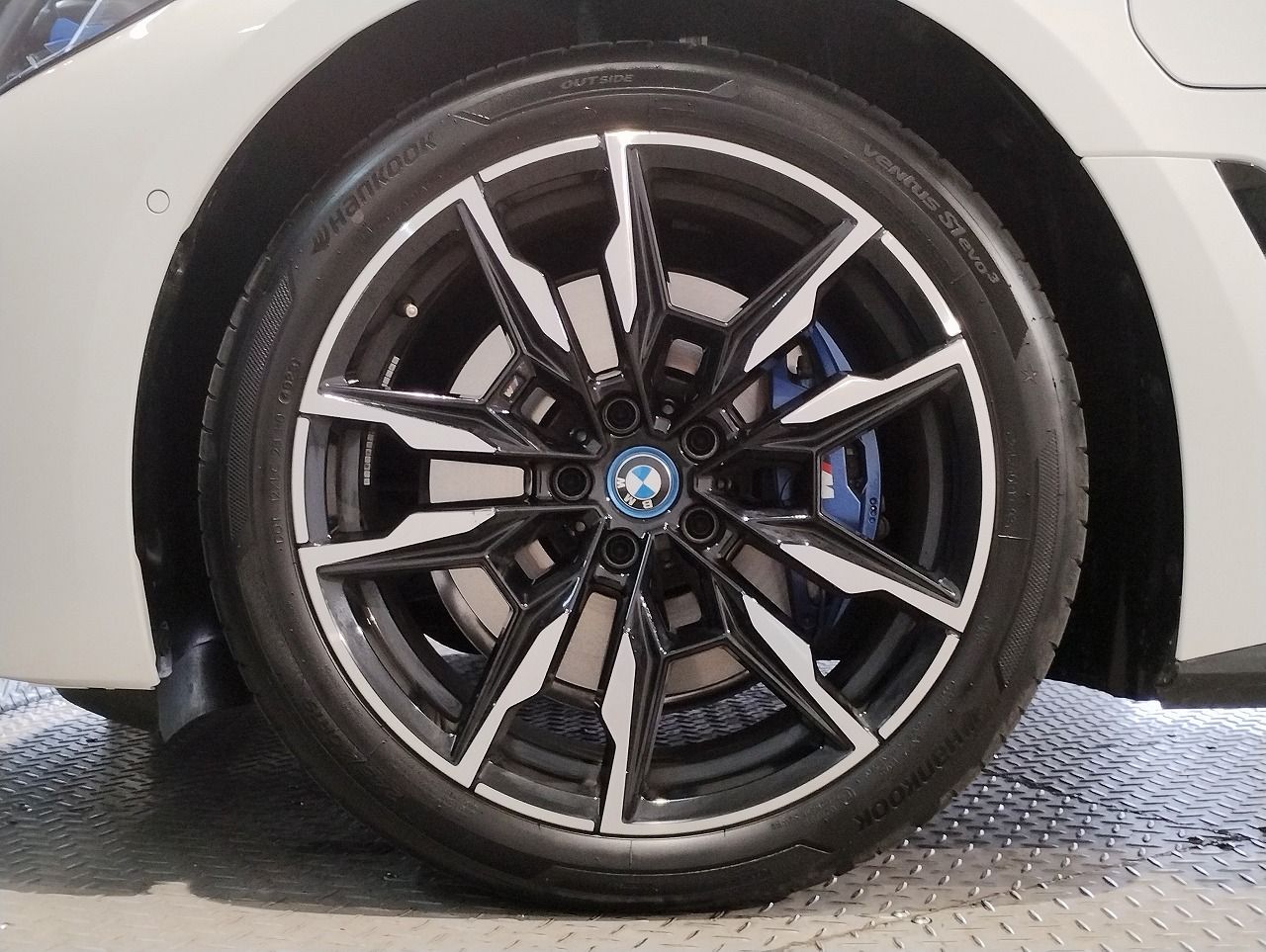 G26 i4 M50 RHD