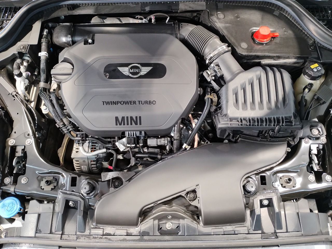 F55 COOPER D (AT)