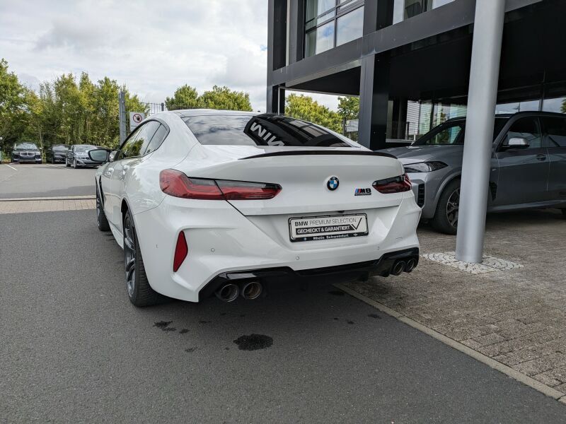 BMW M8