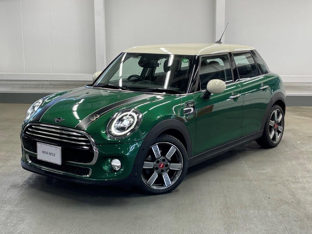 THE NEW MINI COOPER 5 DOOR.