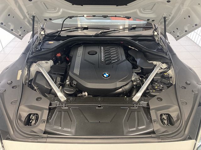 G29 Z4 M40i RHD