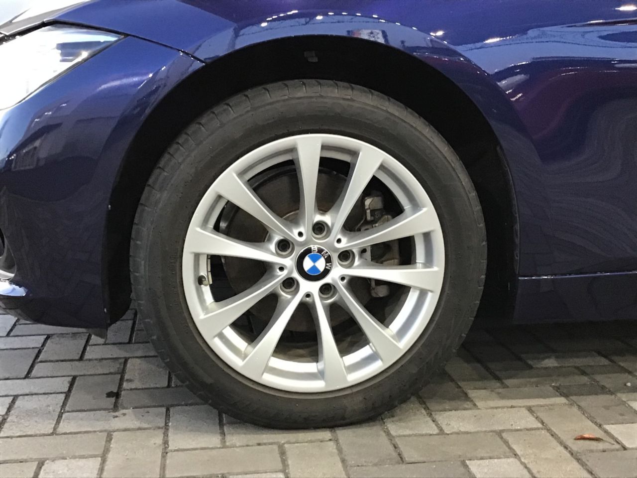 318I SEDAN RHD