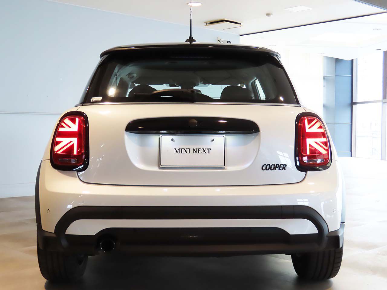 MINI Cooper F56 RHD