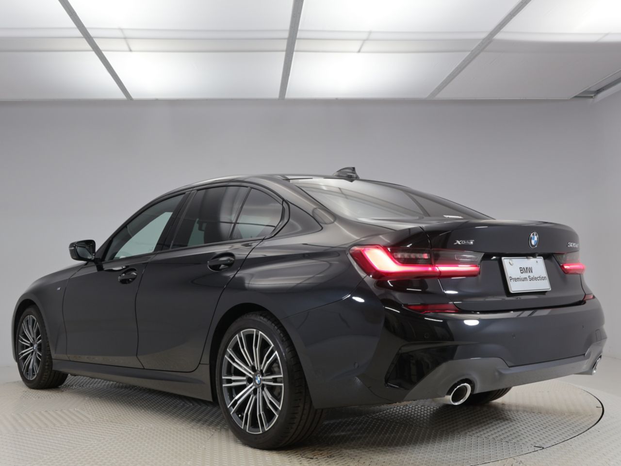 G20 320d xDrive RHD Saloon