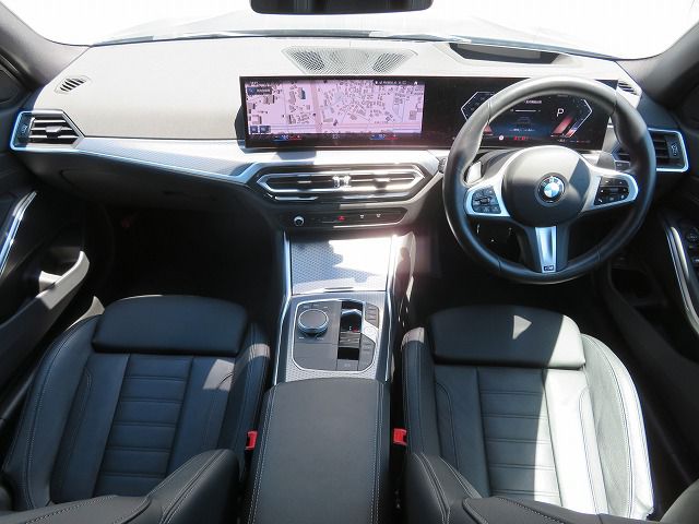 320d xDrive Berline RHD