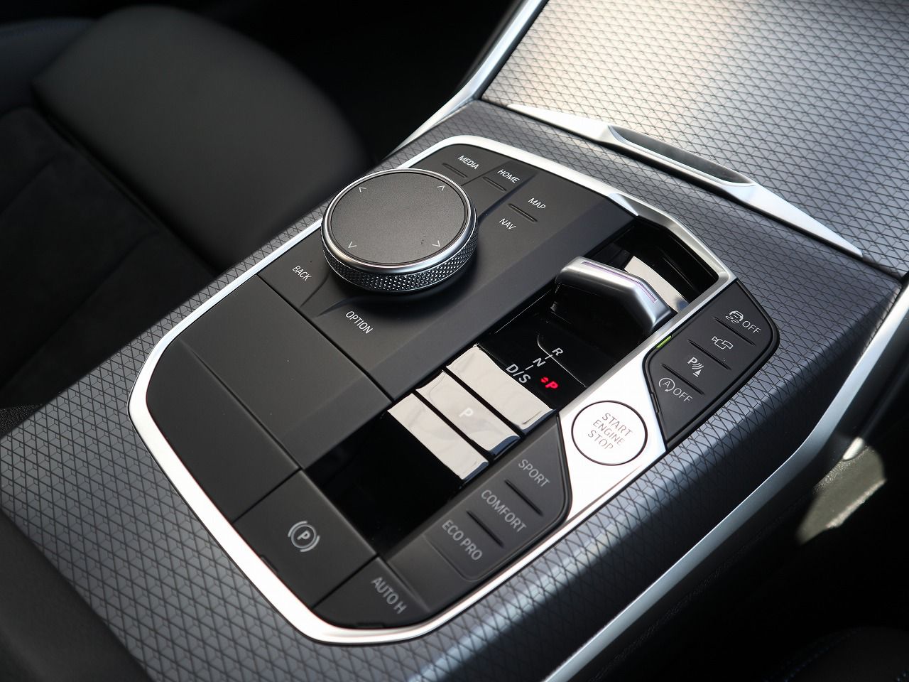 320d xDrive Berline RHD