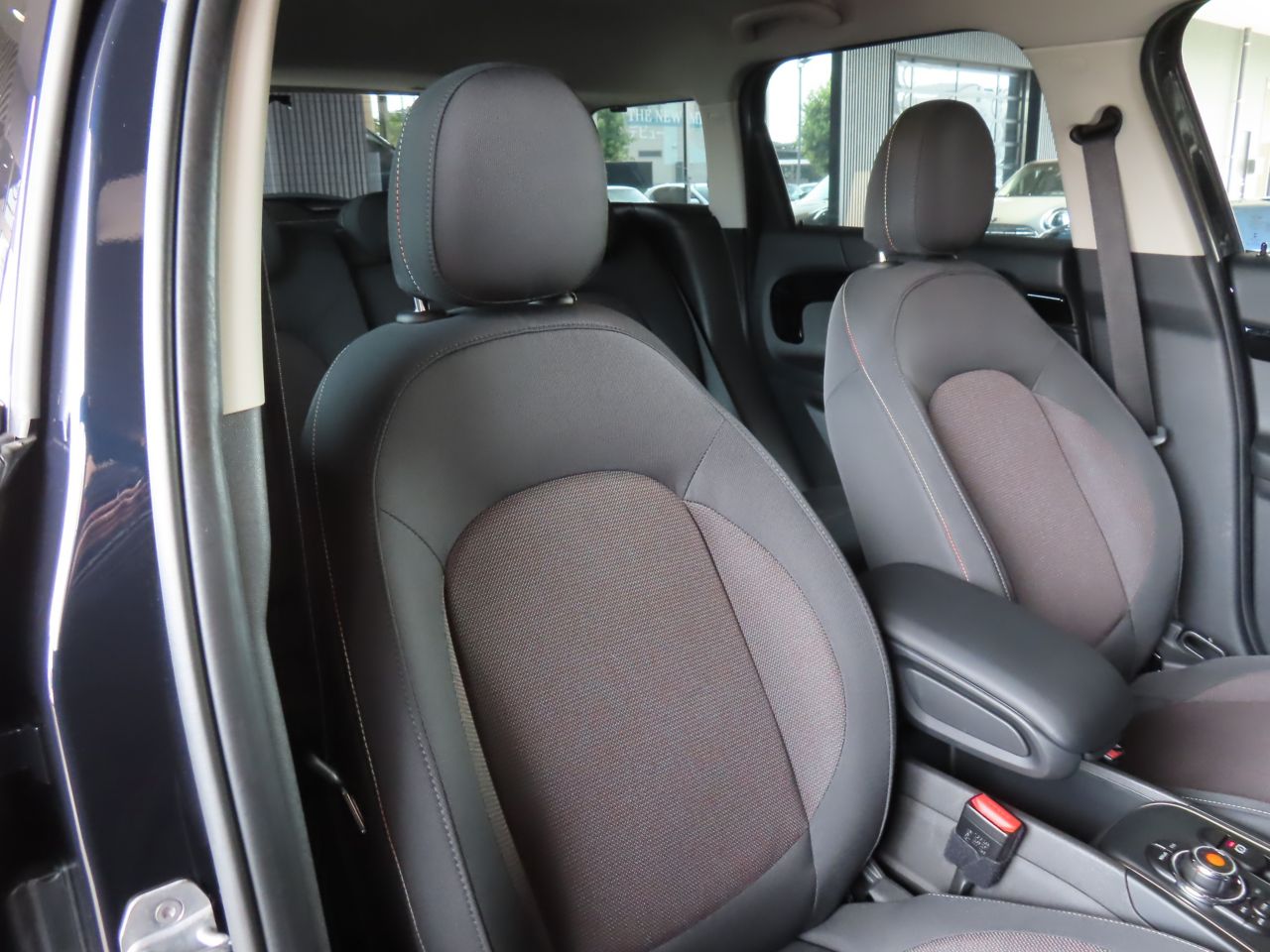 MINI CROSSOVER COOPER D