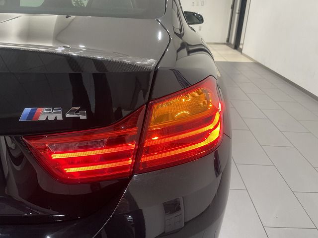 M4 CO