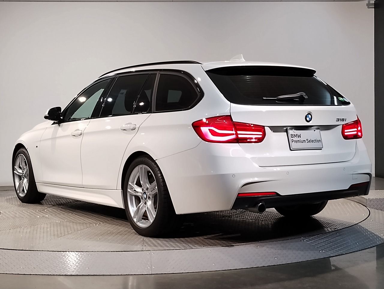 318I TOURING RHD