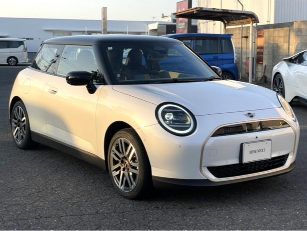 J01 MINI Cooper SE