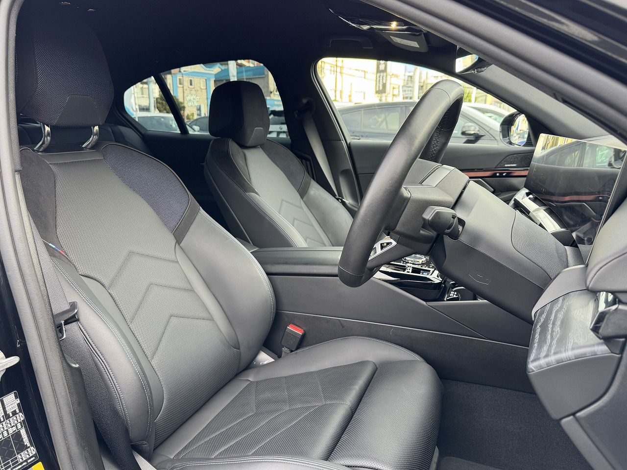 BMW i5 eDrive40 Sedan RHD