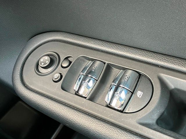MINI CROSSOVER ONE
