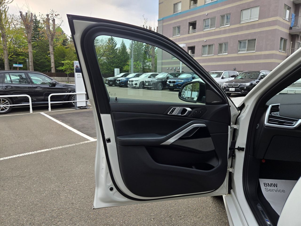X* xDrive30d RHD