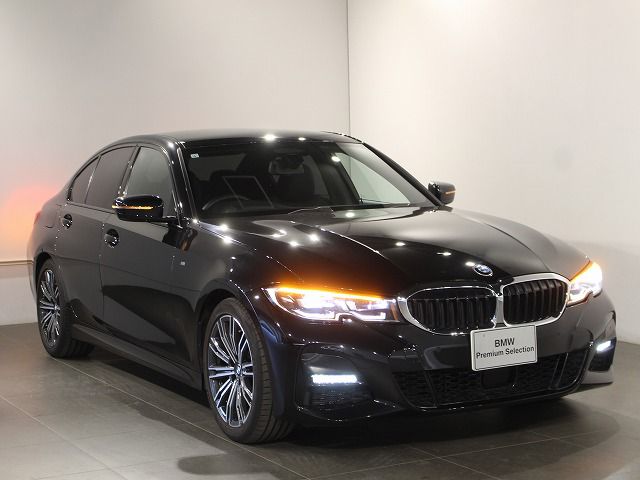 320i Sedan RHD