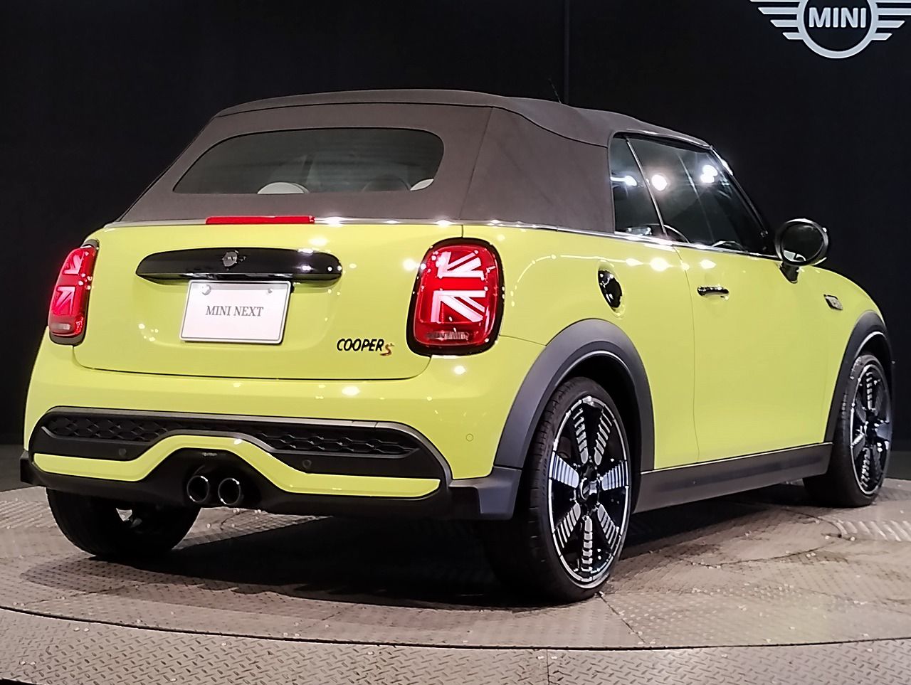 MINI Cooper S Convertible RHD
