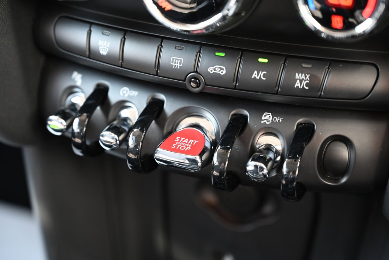 F55 MINI Cooper 5-Door Hatch LCI