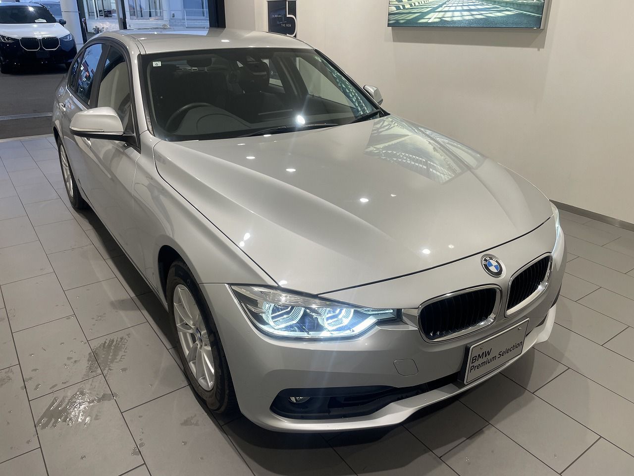 318I SEDAN RHD