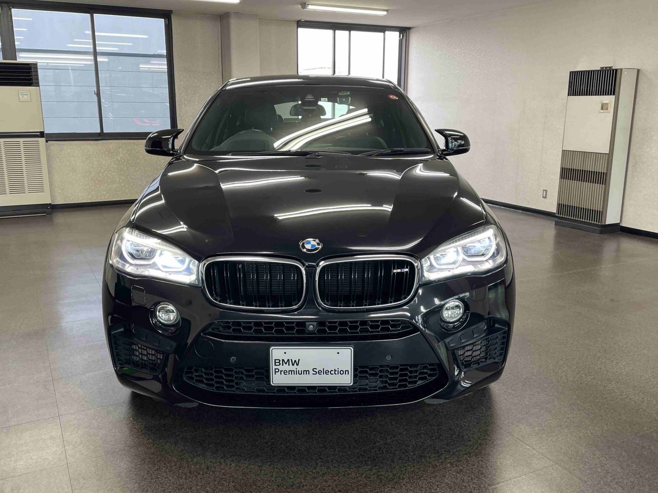 X6M RHD