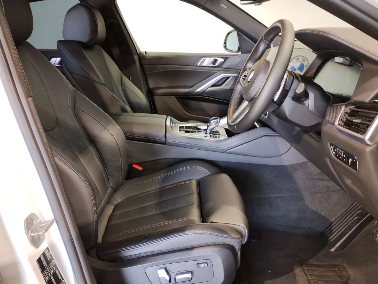 X* xDrive30d RHD
