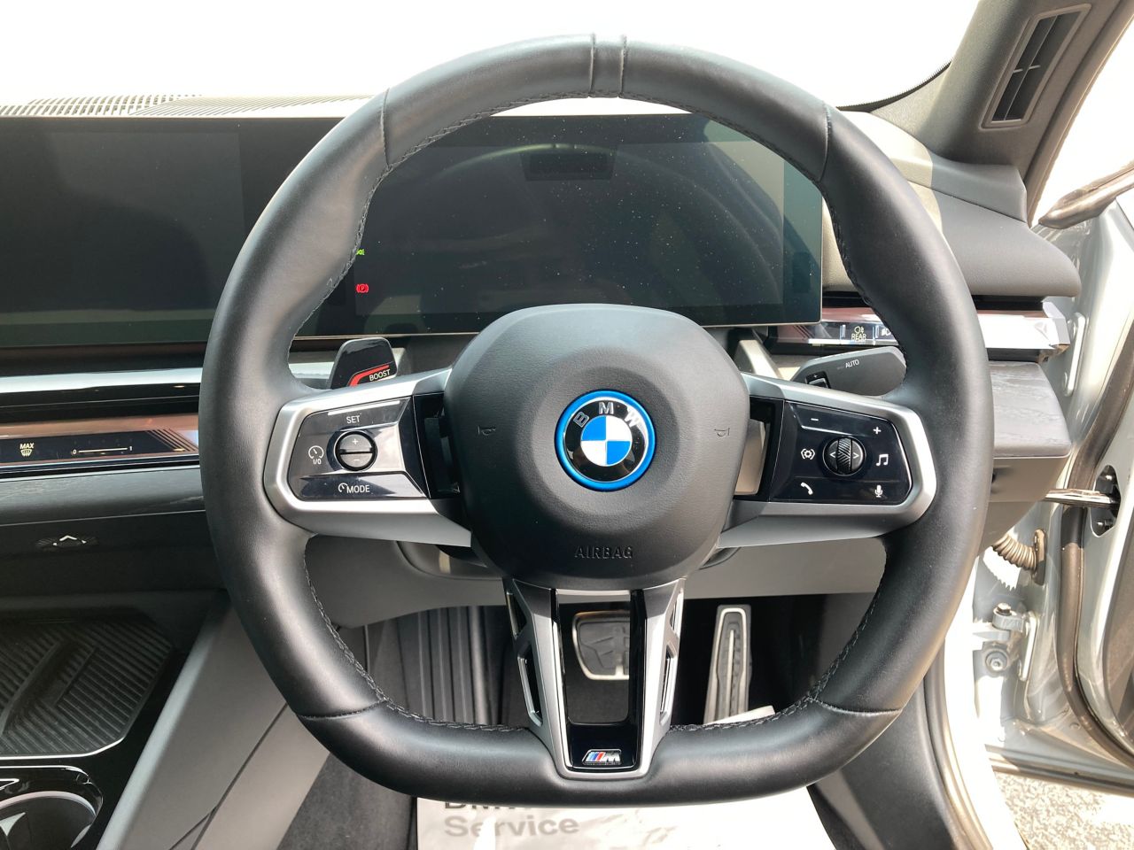 BMW i5 eDrive40 Sedan RHD