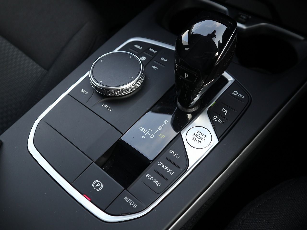 F40 118d Sports Hatch 5-door B47 2.0d