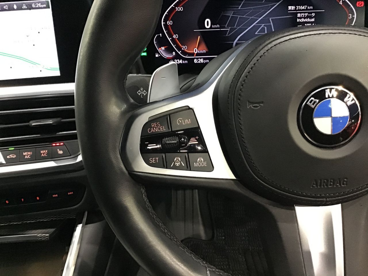 320i Sedan RHD