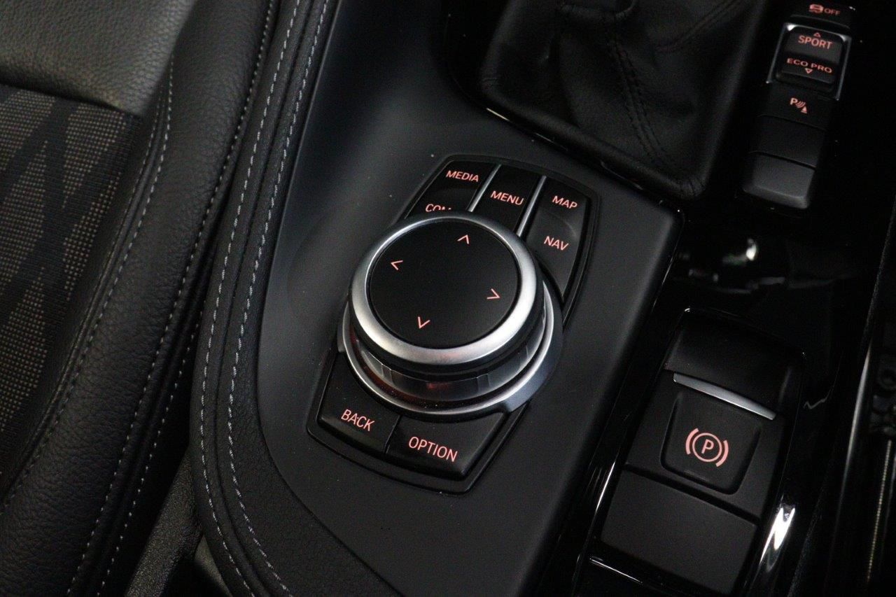 X1 sDrive18i RHD