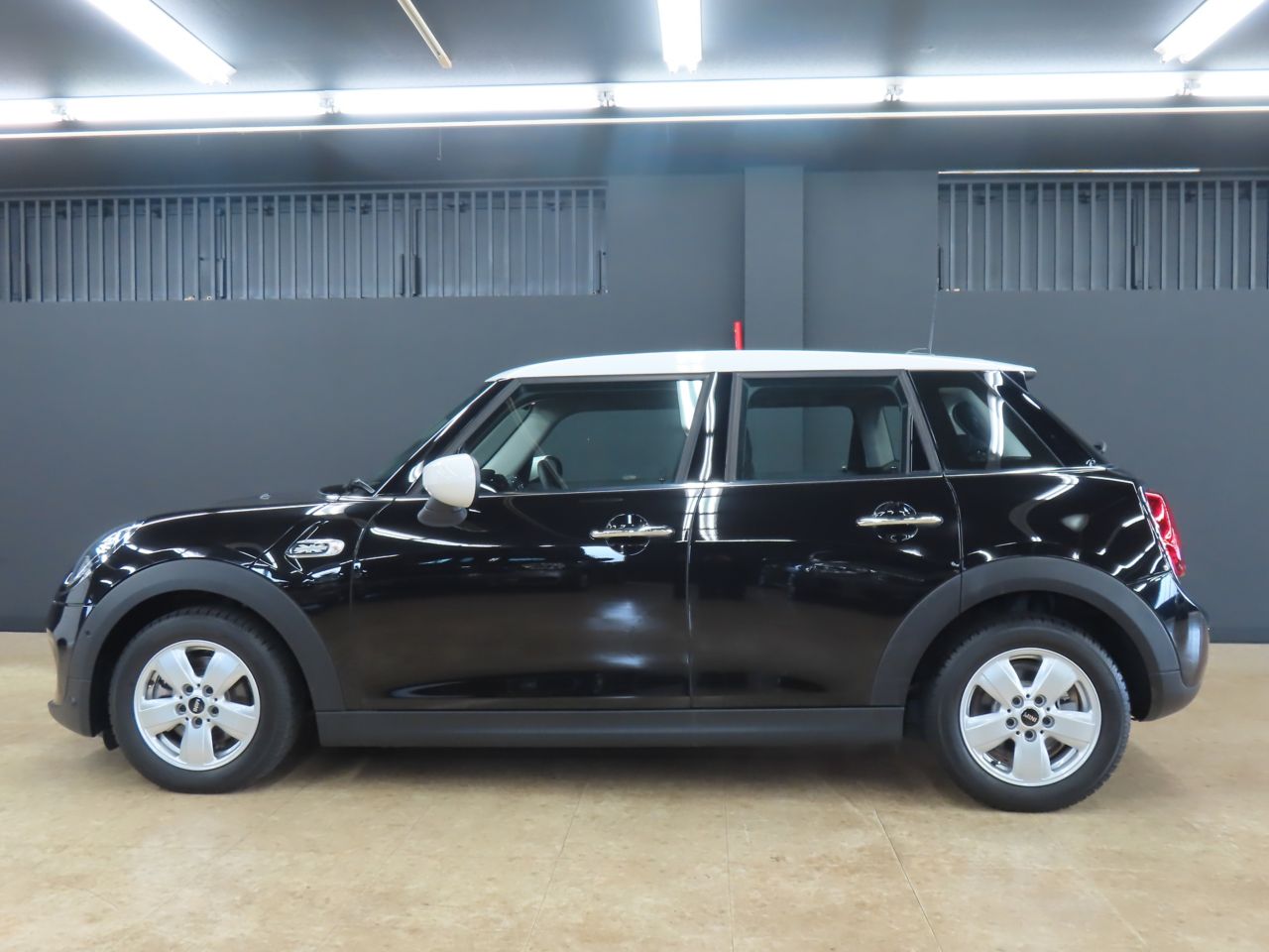 F55 MINI Cooper 5-Door Hatch LCI