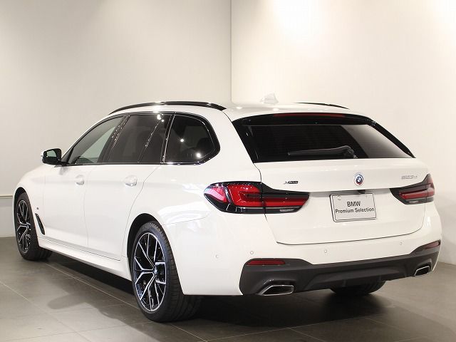 520d xDrive Touring RHD