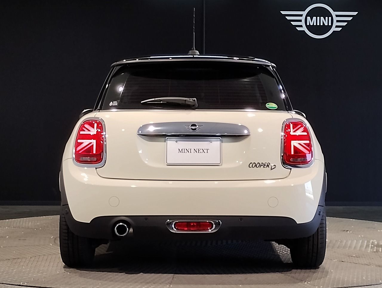 F56 COOPER D (AT)