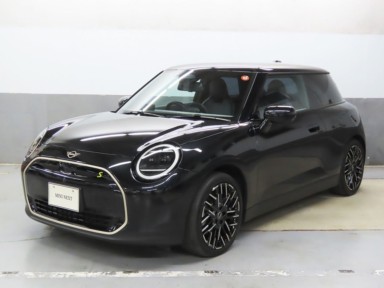 THE NEW ALL-ELECTRIC MINI COOPER SE