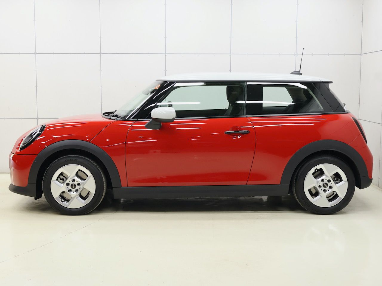 F66 MINI Cooper C 3Dr