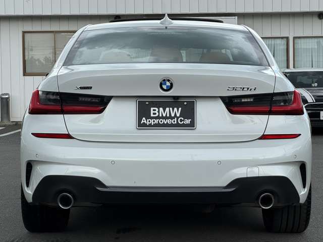 G20 320d xDrive RHD Saloon