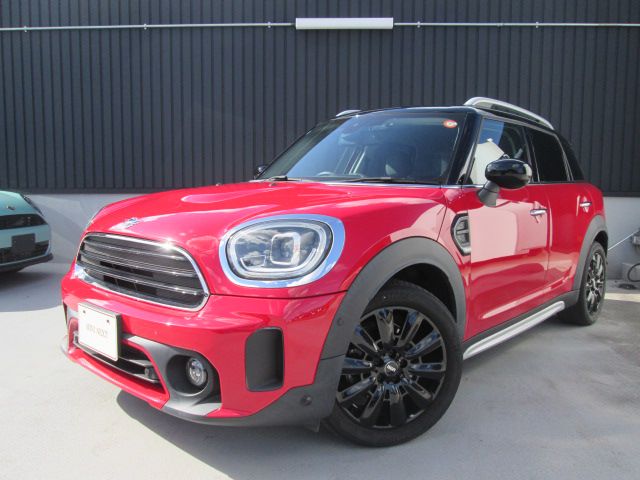 MINI COOPER D CROSSOVER.