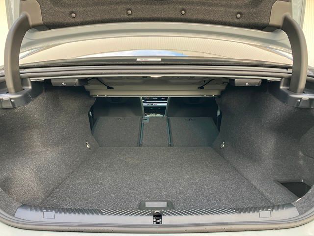BMW i5 eDrive40 Sedan RHD