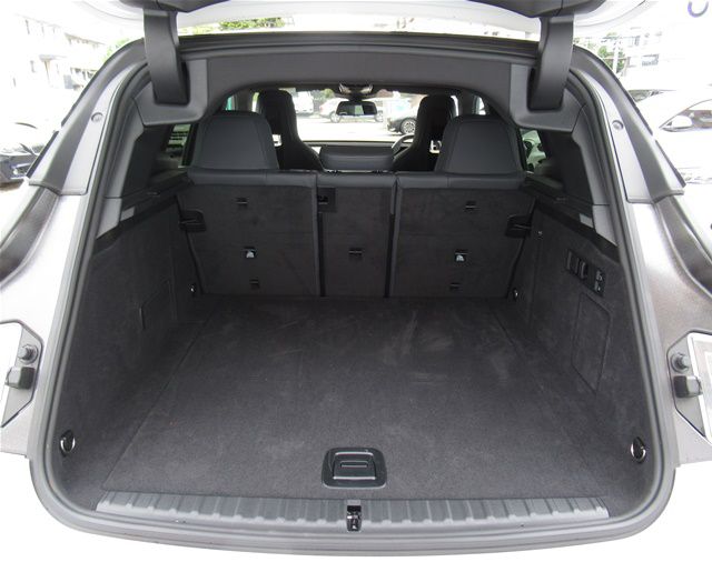 i20 iX xDrive50