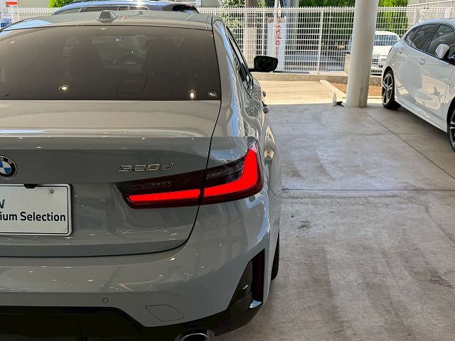 320d xDrive Berline RHD