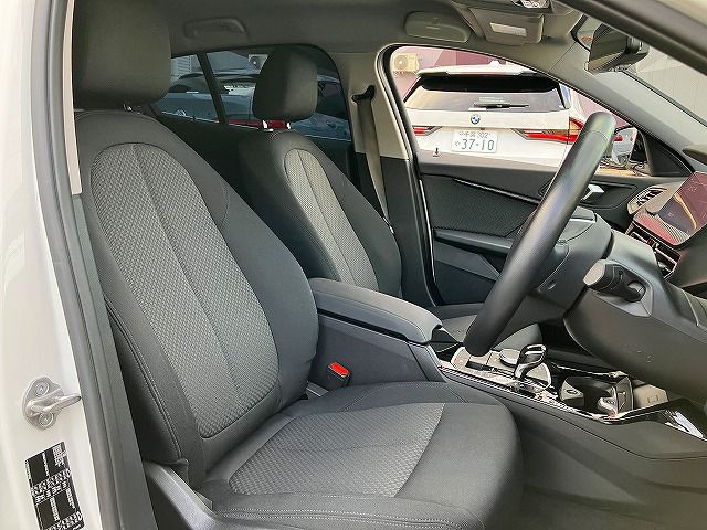 F40 118d Sports Hatch 5-door B47 2.0d