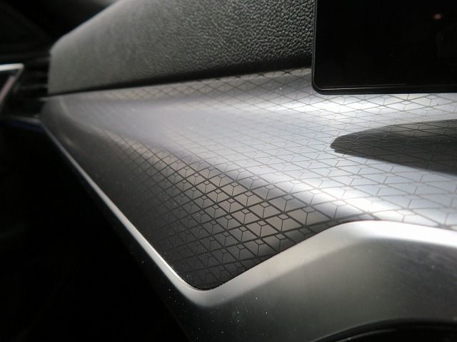 G26 i4 eDrive40 RHD